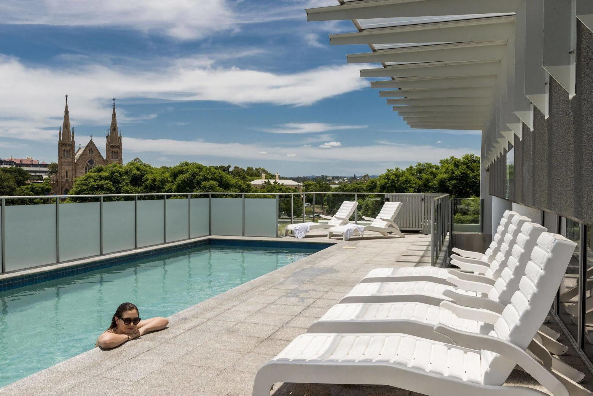 Oaks Ipswich Aspire Suites Esterno foto